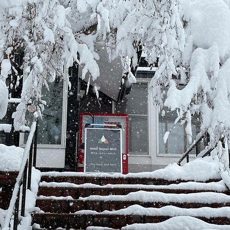 Hotel Sejour Mint In Hakuba Kültér fotó