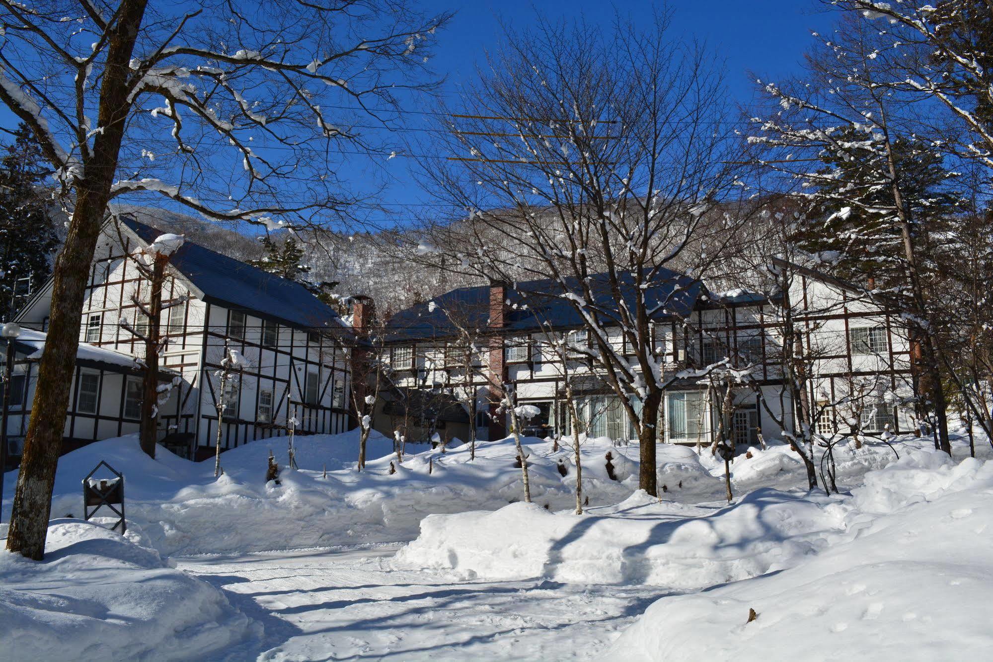 Hotel Sejour Mint In Hakuba Kültér fotó